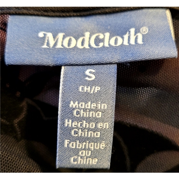 NWT Modcloth Black Burnout Dramatic Depths Velvet Dress Size S Flowy Goth Glam - Picture 6 of 10